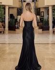 Y1800_BLACK_4943690