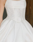 JE1073_WHITE_4935394