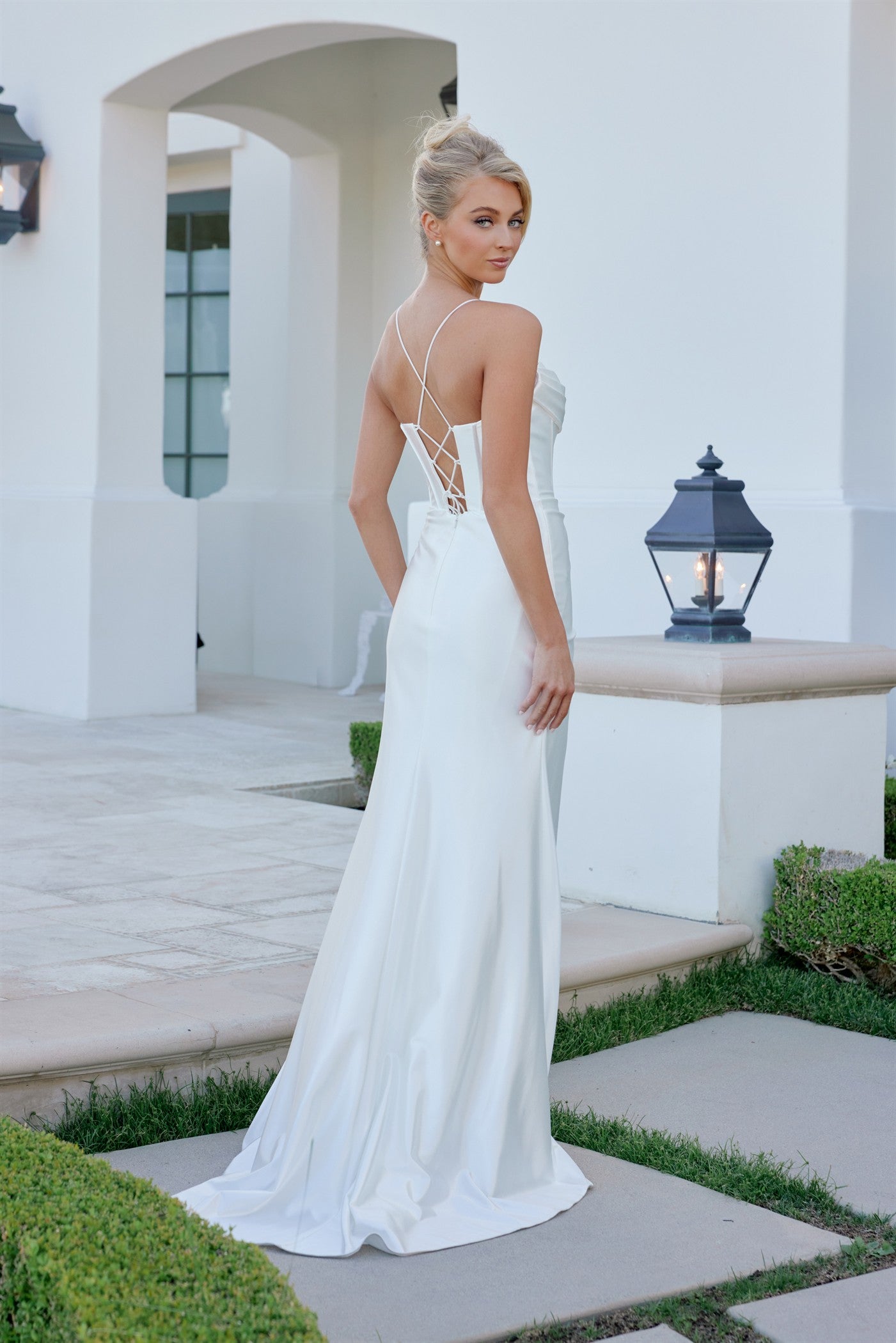 E1042W_WHITE_4964431