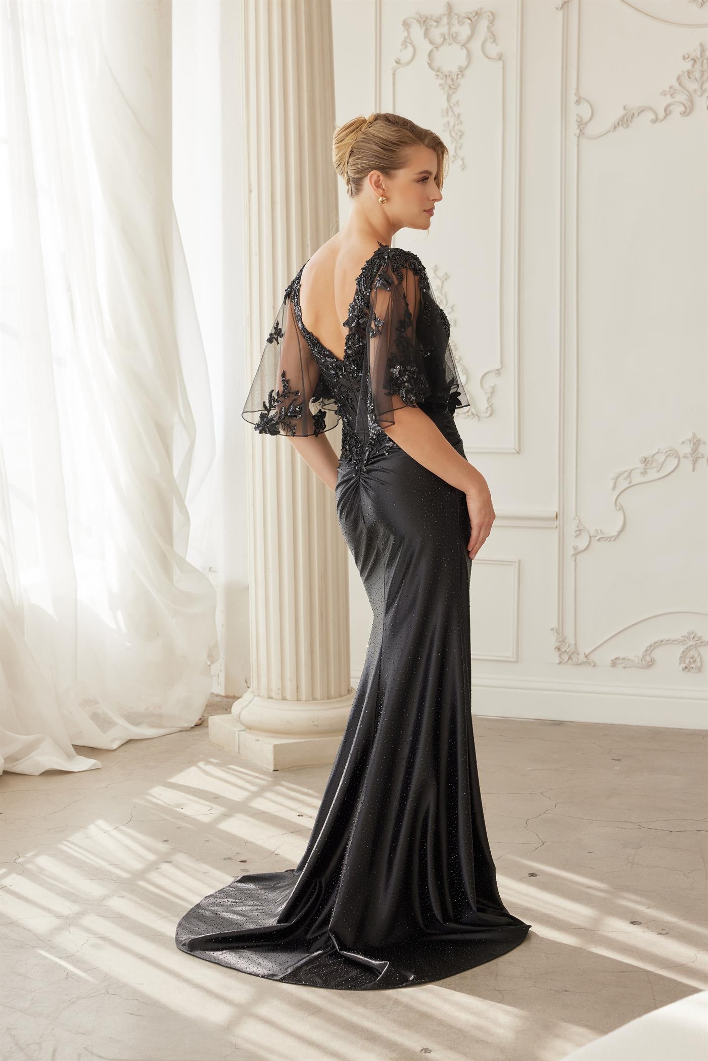 ME153_BLACK_4935518