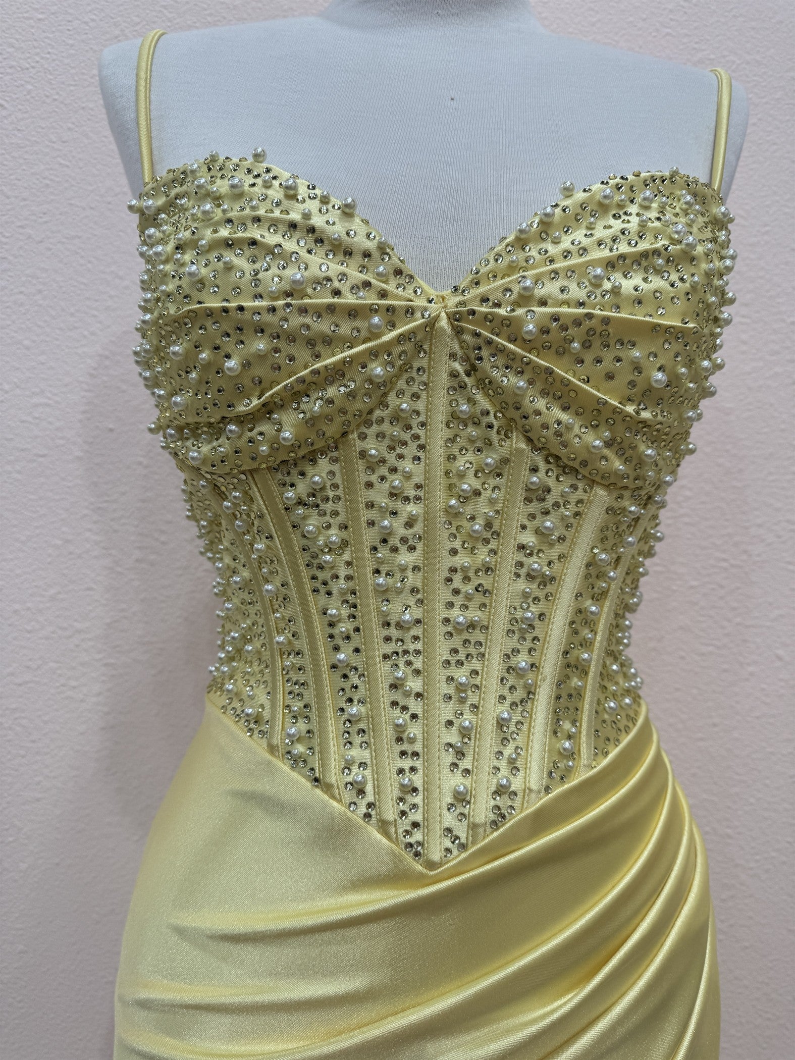 T7117_YELLOW_5536348