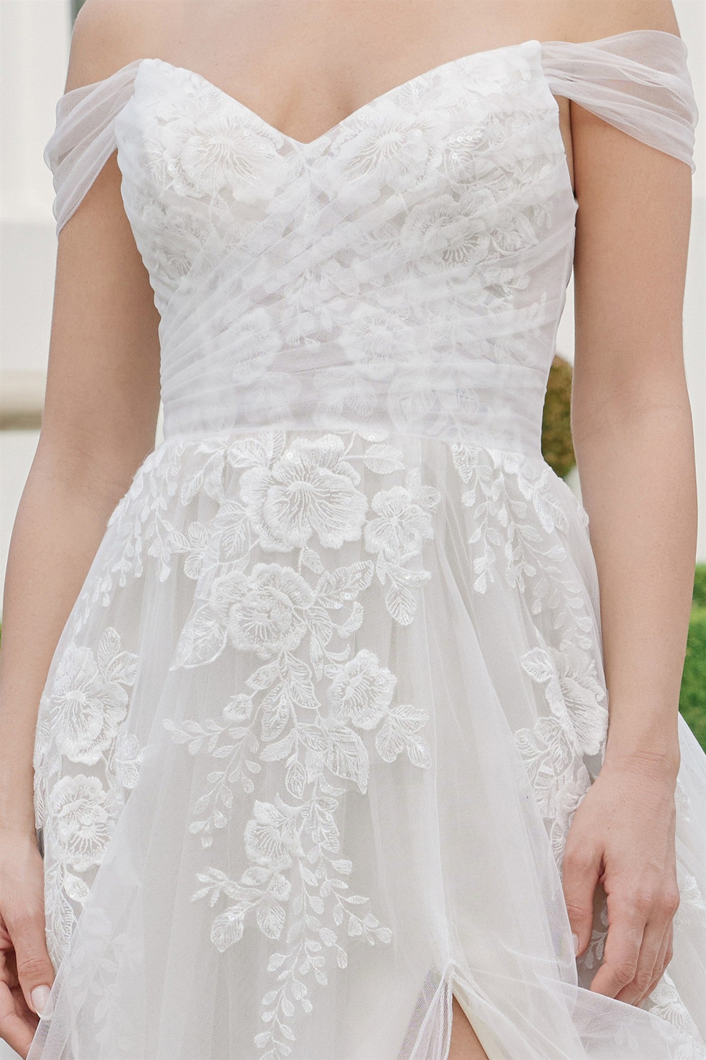 JE953_WHITENUDE_4964698