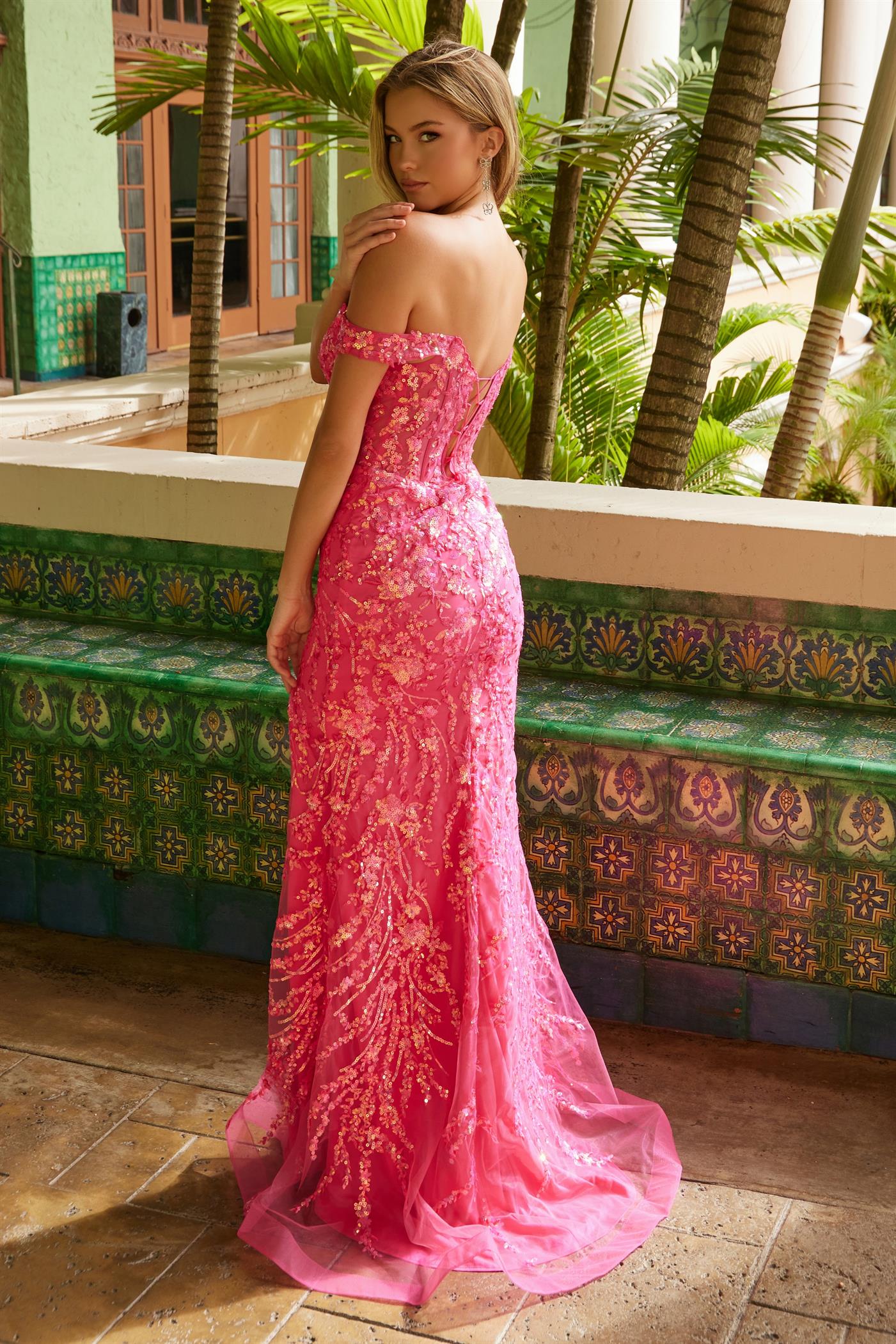 T1504_HOTPINK_3518254
