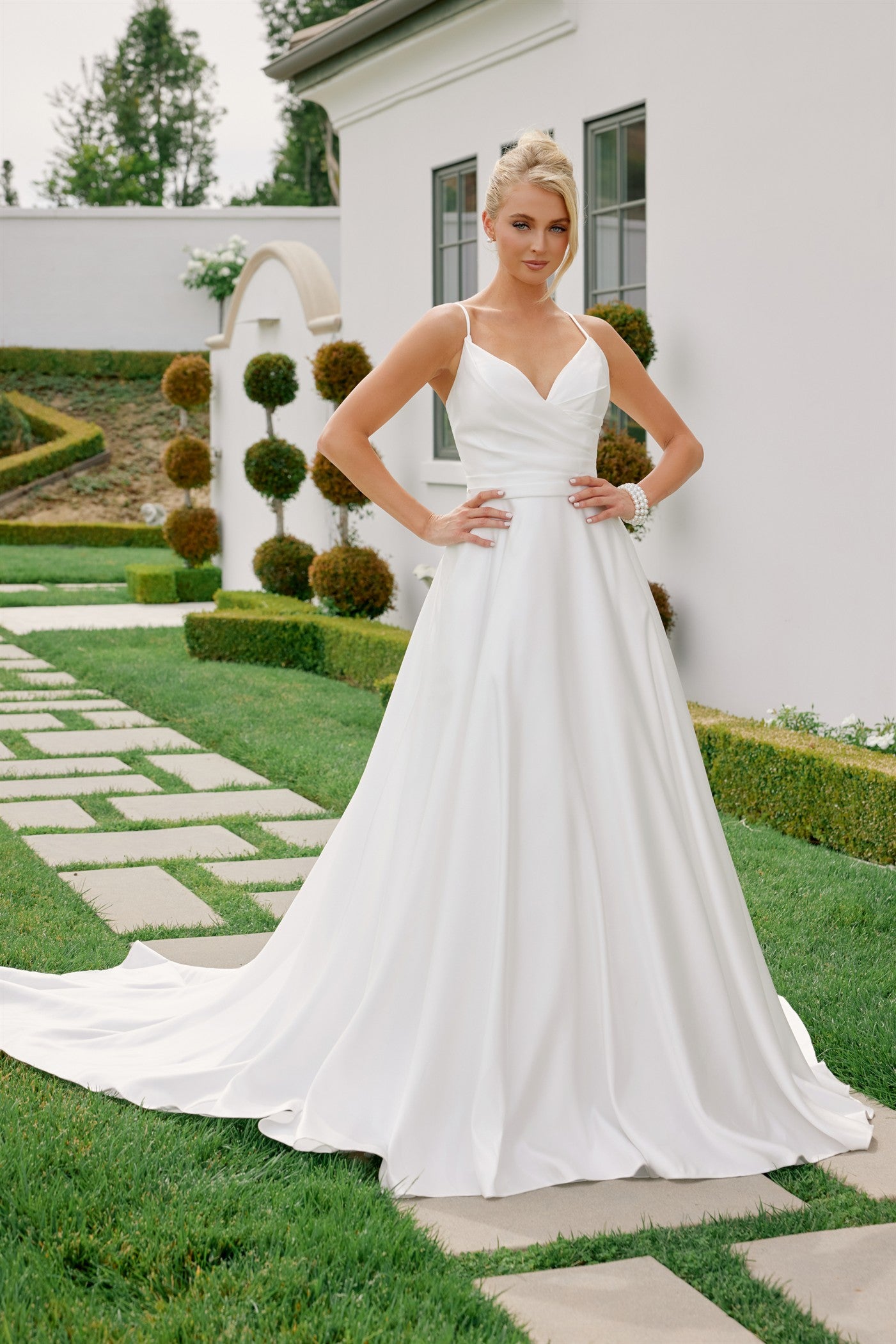 JE1015_WHITE_4964644